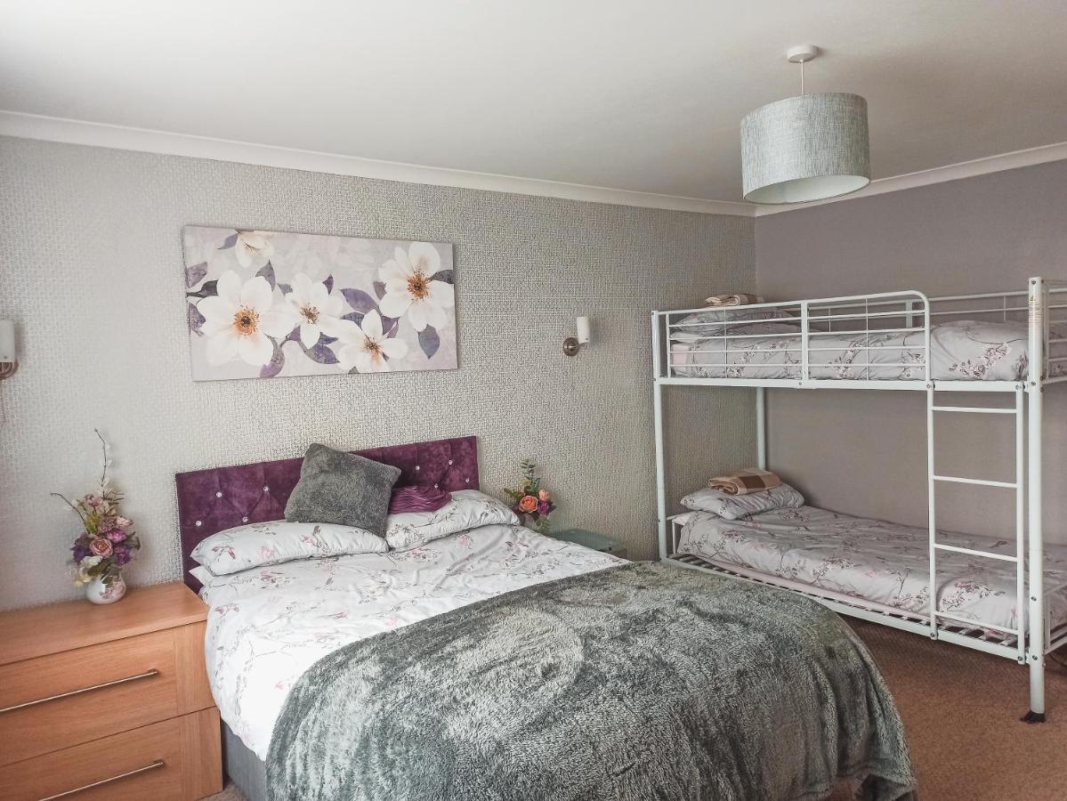 Esplanade Court Apartment With Communal Seasonal Heated Pool Paignton Exterior foto