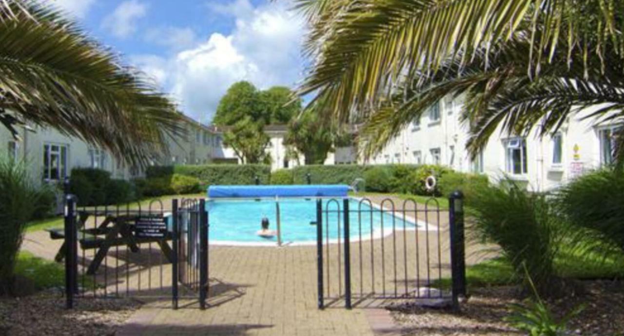 Esplanade Court Apartment With Communal Seasonal Heated Pool Paignton Exterior foto